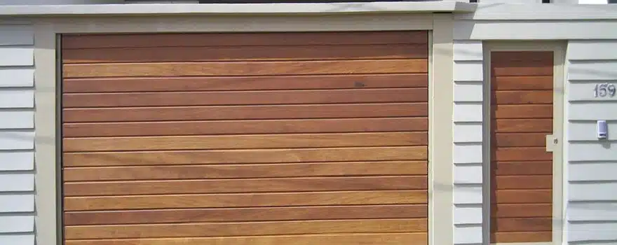 Portão de Madeira com Assoalho de Jatobá