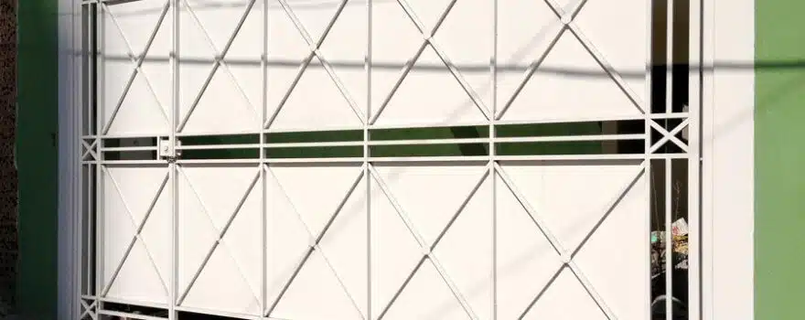 Modelos de Portões de Ferro com Chapa