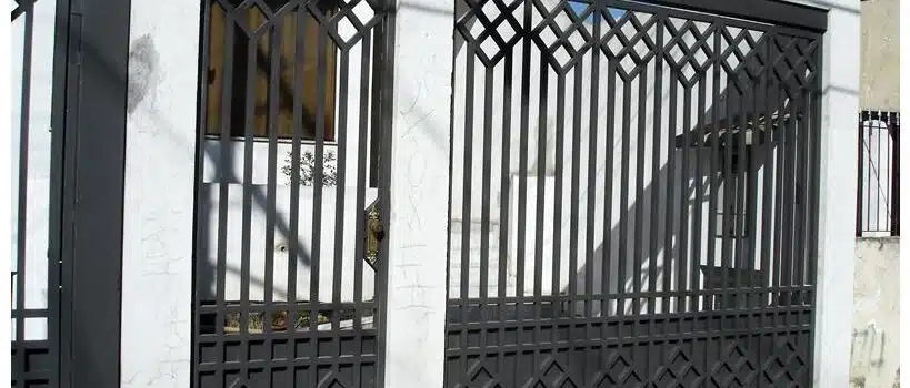 Modelos de Portões de Ferro com Chapa