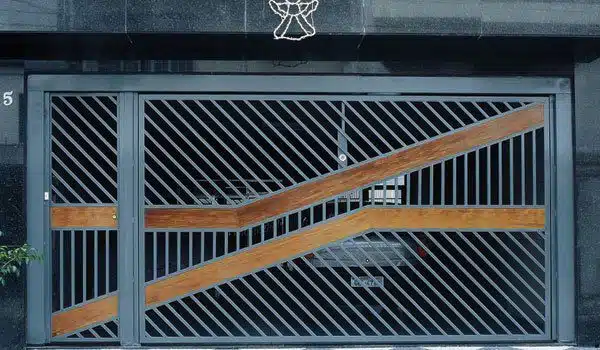 Modelos de Portões de Ferro com Madeira