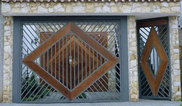 Modelos de Portões de Ferro com Madeira