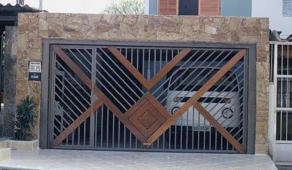 Modelos de Portões de Ferro com Madeira
